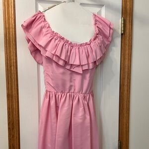 Elegant Vintage Pink Ruffled Prom Dress